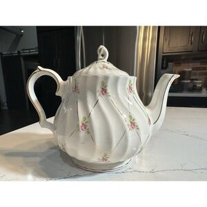 Vintage Sadler Ditsy Rose Lattice & Gold Trim England Teapot 5" Tall